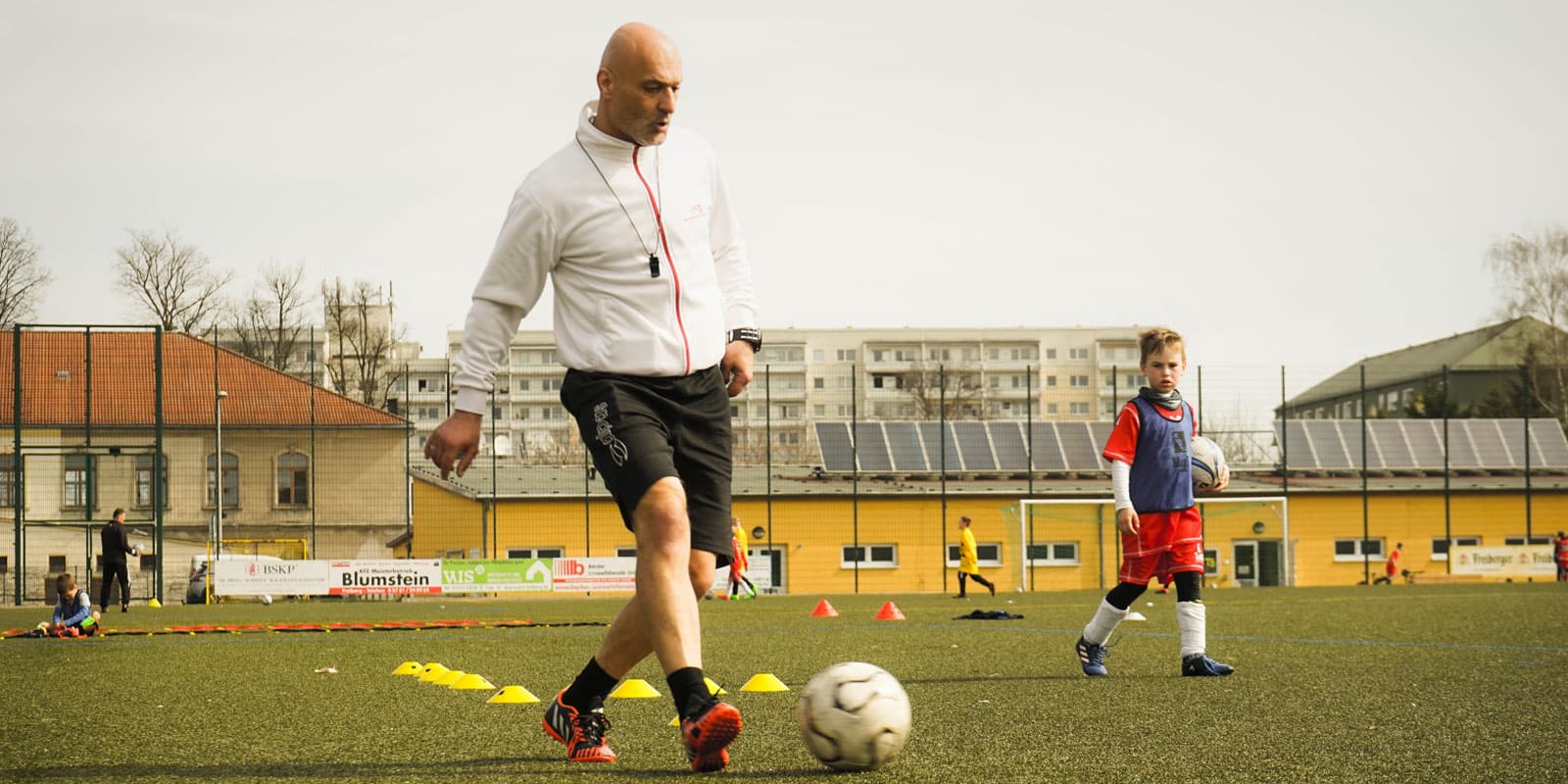 019-marketing-slider-und-aufmacher Team-Soccer Fußballschule Thomas Metzner